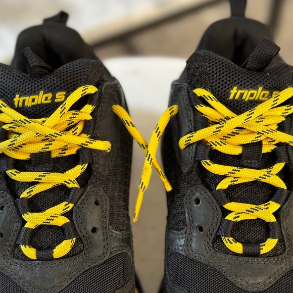 Balenciaga - Picture 11 of 11